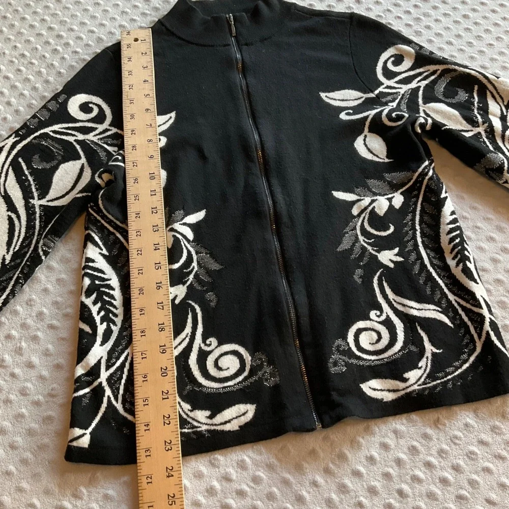 Chico's Full Zip Knit Cardigan Women 1 M Black White Scroll‎ Floral Mock Neck